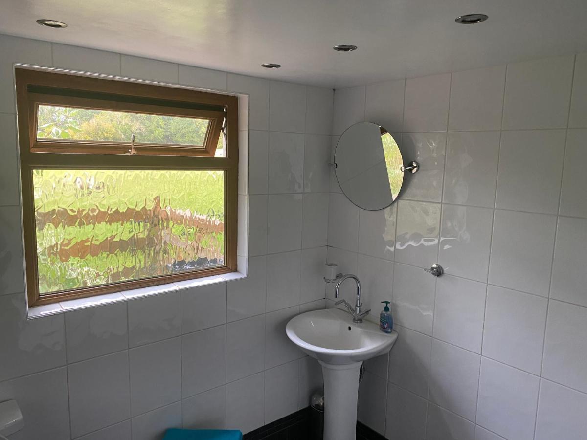 Mountain Suite, Stunning Views, Brecon Beacons Llanhamlach ภายนอก รูปภาพ